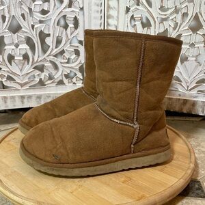 UGG Women’s Classic Short Tan Suede Shearling Lined Pull On Ankle Boots Sz 7